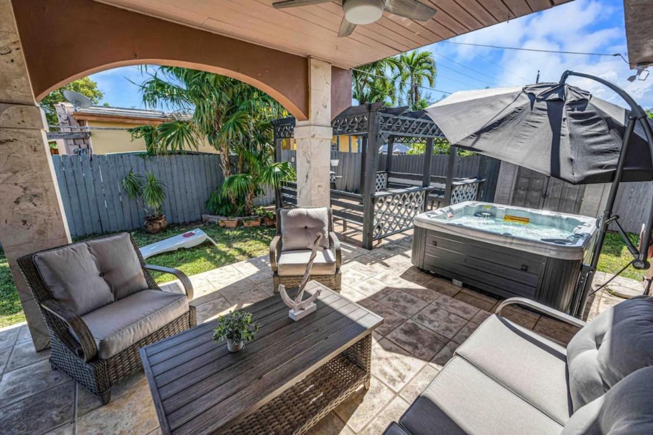 Amazing 3 Bed Home With Playground, Jacuzzi Grill Miami Exterior foto